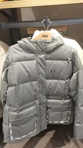 VANS羽绒夹克VN000FC6AF1