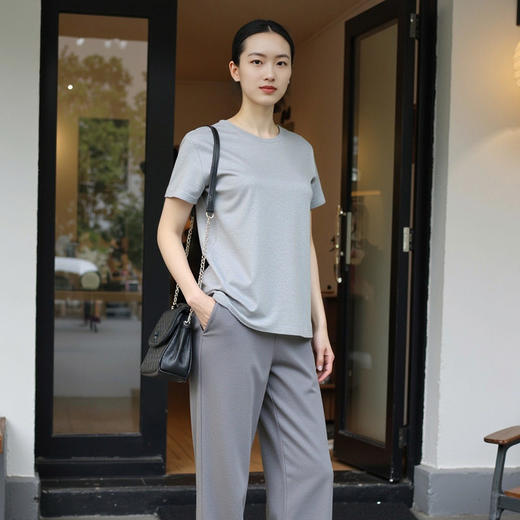 圆领钉珠设计简约百搭T恤上衣女夏季薄款舒适休闲宽松内搭打底衫   ASZT-AS662502-1 商品图1