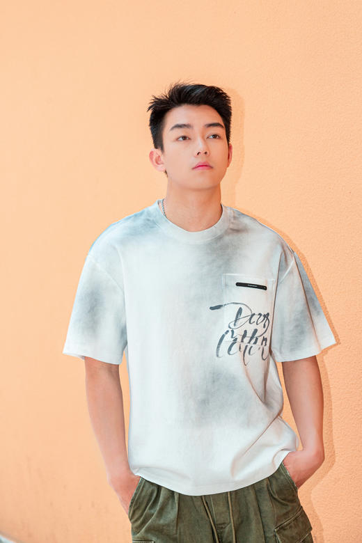 521112300扎染短袖T恤 商品图0