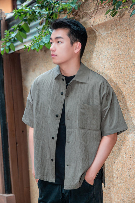 523522220极简短袖衬衫 商品图0