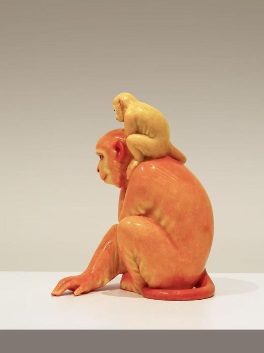 任亮《共生系列-背背猴》铜雕塑 商品图1