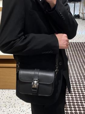 COACH蔻驰 League 19 品牌徽标磁扣开合 光滑皮革 单肩斜挎包小号黑色（XQ）