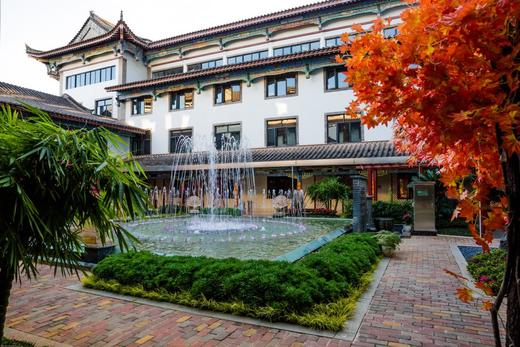 【云南楚雄彝人古镇毕摩广场基地 】 商品图0