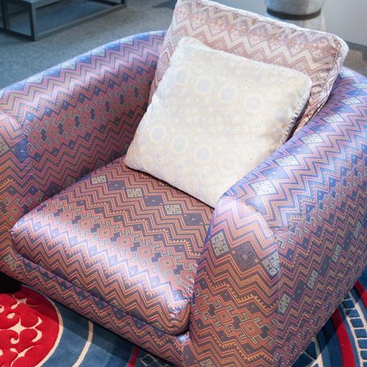 壮锦-单人沙发浅蓝色 商品图1