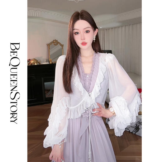 【孤品样衣，不退不换】【白茶清风】时尚轻薄舒适手工缝珠短款喇叭袖荷叶边开衫上衣 商品图2