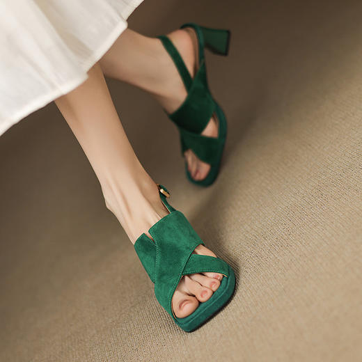 【预售5天】6cm~羊翻皮厚底气质百搭凉鞋新款夏季绿色露趾粗跟高跟鞋女ZYY&A1220 商品图0