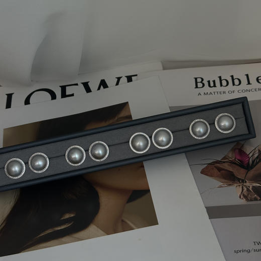 甄珠贝 海水银蓝马贝珠耳钉 15-16mm 朱珠同款 微瑕，轻微生长痕迹，不影响佩戴 镶嵌后约20mm 925纯银配件 同款吊坠也有了 商品图1