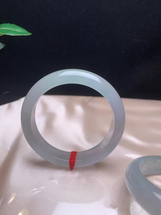 620023，53.8冰底种水镯。超级冰透 。局部带底色，整体干净起光，小清新 商品图4