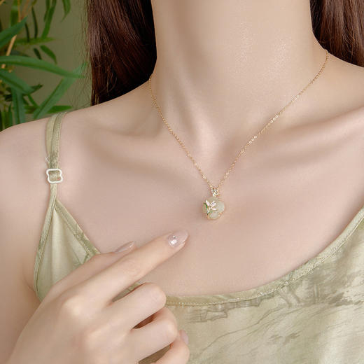 六鑫珠宝 玉兰和田玉四叶草国风新中式吊坠 商品图1