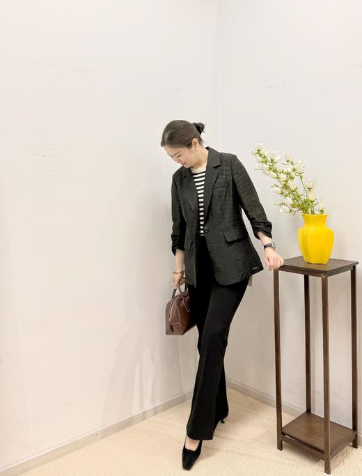黑色暗纹极简收腰西服 商品图3