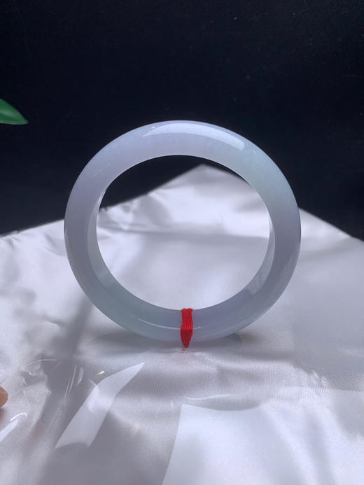 620026，55.5冰晴底手镯、特别清爽，有一大截种水更好， 局部略带淡紫 商品图0