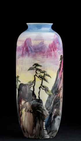 泼彩朝霞映照黄山俊赏瓶