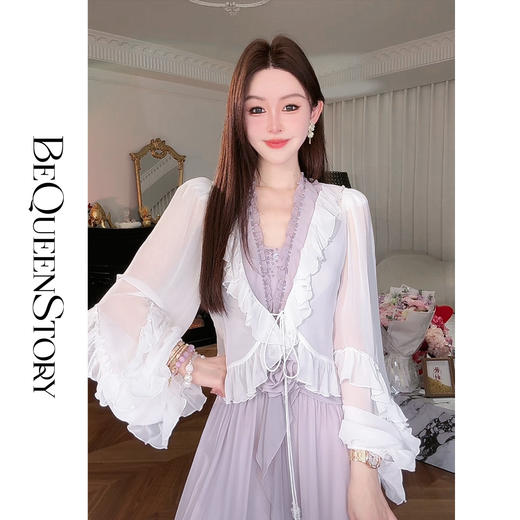 【孤品样衣，不退不换】【白茶清风】时尚轻薄舒适手工缝珠短款喇叭袖荷叶边开衫上衣 商品图3