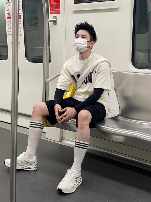 UPF50零束缚防紫外线隔热男女防晒袖套高弹裸感无缝室外护臂袖套 商品图6