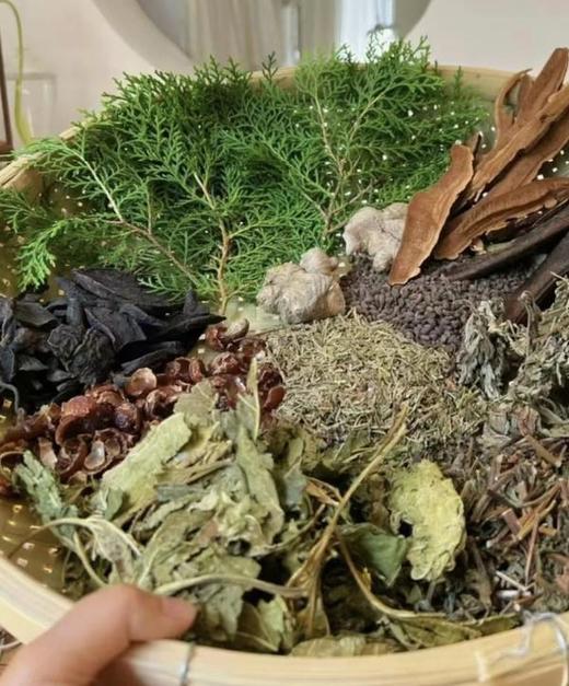 草本科技?【侧柏叶植物洗发水】用完两瓶头顶的小绒毛压不住了！！！ 商品图5