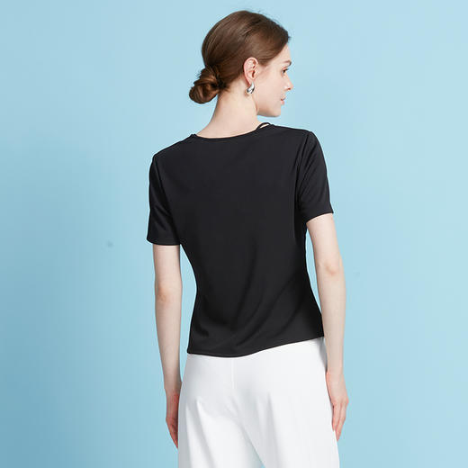 EITIE爱特爱夏季新款时尚显瘦V领抽绳褶皱露脐T恤上衣7802523 商品图4