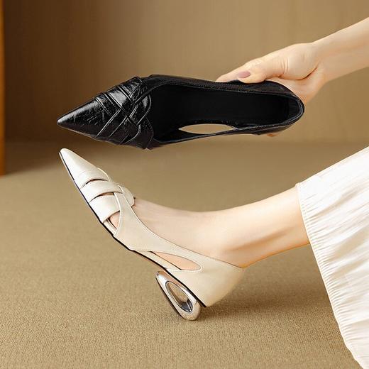 【预售5天】透气编织凉鞋女春夏气质优雅牛皮柔软尖头包头侧空单鞋DB&M6330 商品图0