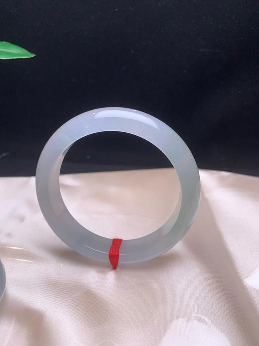 620023，53.8冰底种水镯。超级冰透 。局部带底色，整体干净起光，小清新 商品图2