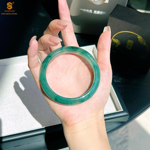 【香港周六福黄金钻石首饰】A级冰绿非洲翠首饰 商品图5