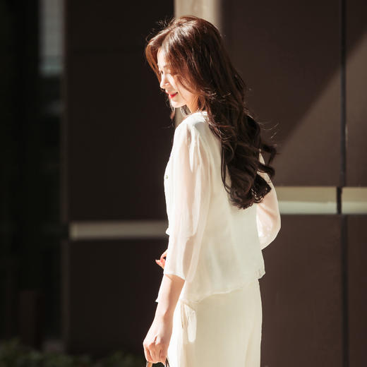 【林栖设计小店】（现货）【林栖推荐】2025春夏新品绣花衬衣优雅长袖上衣女N1952433 商品图6