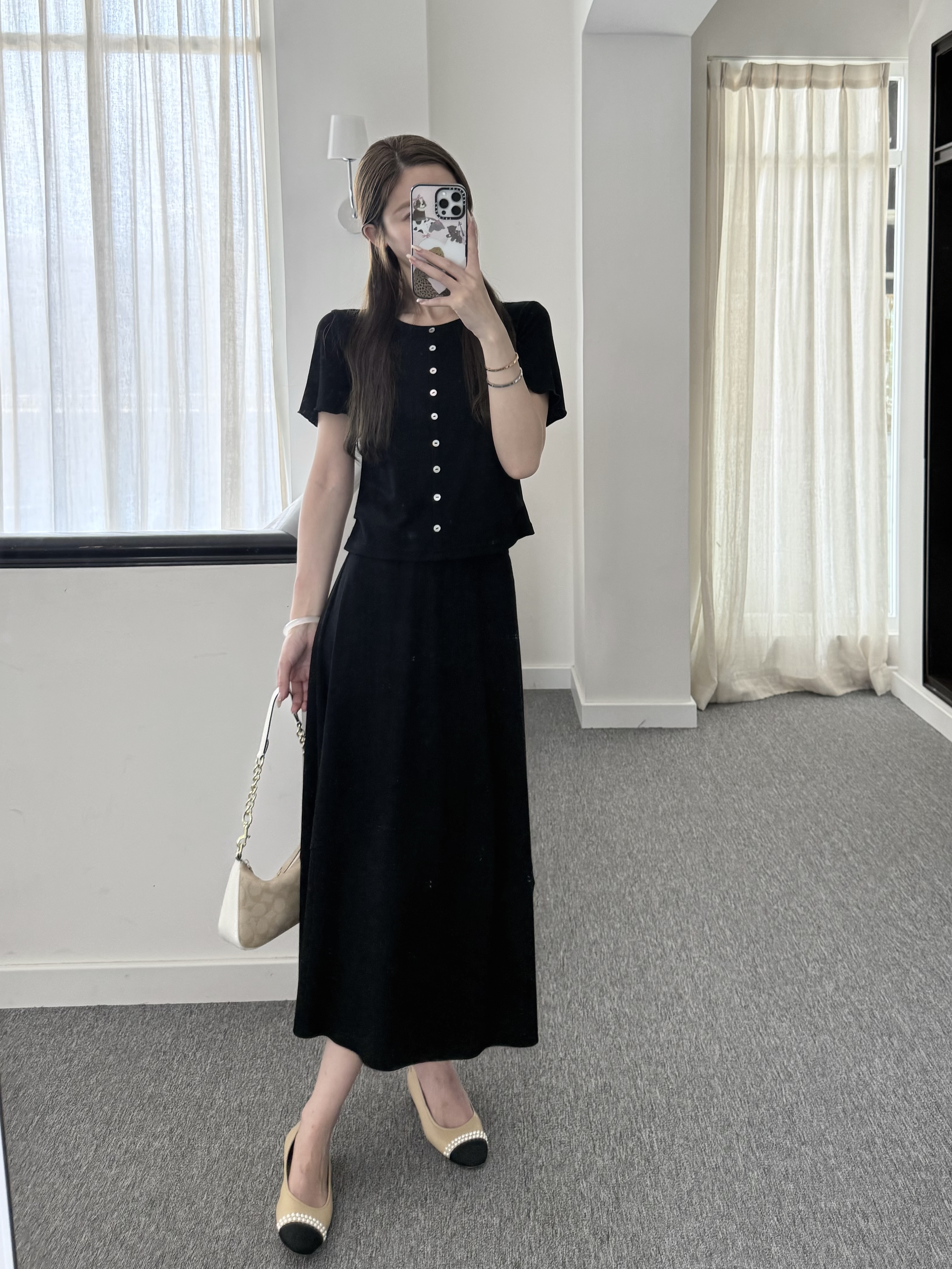 随身携带我的风景｜简约通勤 黄金比例 单排贝壳扣简约设计 针织肌理面料 套装 黑色