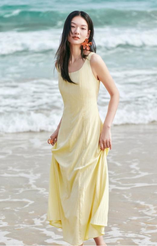 🔥有硬货，一批重工订单❗要高货的姐妹都看过来，这款真的有点东西👍 【伊泺杉法式方领嫩黄色连衣裙】巨显白💎我想好了七月份旅游就穿这件， 🌞实物显贵 商品图5