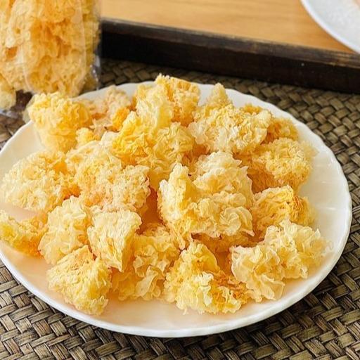 【有机富硒日晒银耳】来自有机种植基地，远离污染与化学药剂，每一朵都在纯净环境中自然生长，当季日晒工艺：30℃温和晾晒，锁住90%以上胶质与多糖，对比高温烘干（80℃）营养流失减少50%！ 商品图0