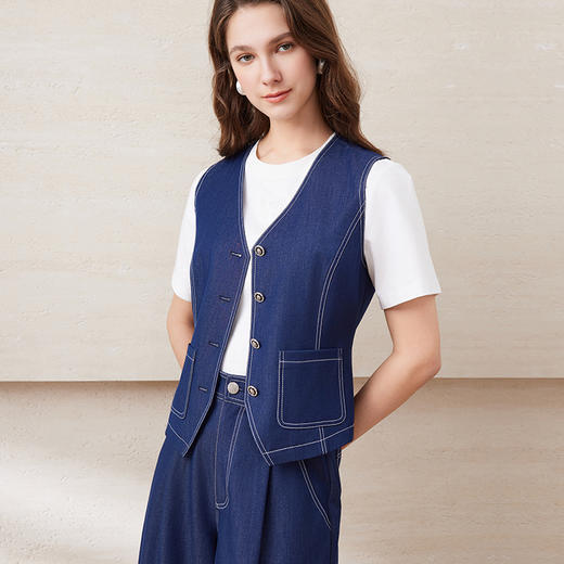 EITIE爱特爱时尚复古百搭显瘦V领通勤牛仔马甲外套上衣夏新款B2503606A 商品图2