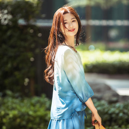 【林栖设计小店】2025春季新品婴儿棉衬衣绣花显瘦时尚气质上衣F1952434 商品图3