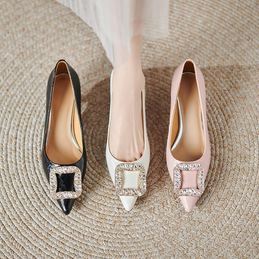 【预售5天】新款真皮水钻尖头职业黑色皮鞋中低跟通勤浅口四季单鞋YS&YSD4181 商品图1