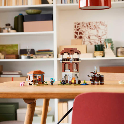 乐高LEGO 掠夺者前哨站与劫掠兽LEGC21278 商品图1