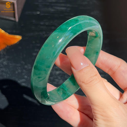 【香港周六福黄金钻石首饰】A级冰绿非洲翠首饰 商品图4