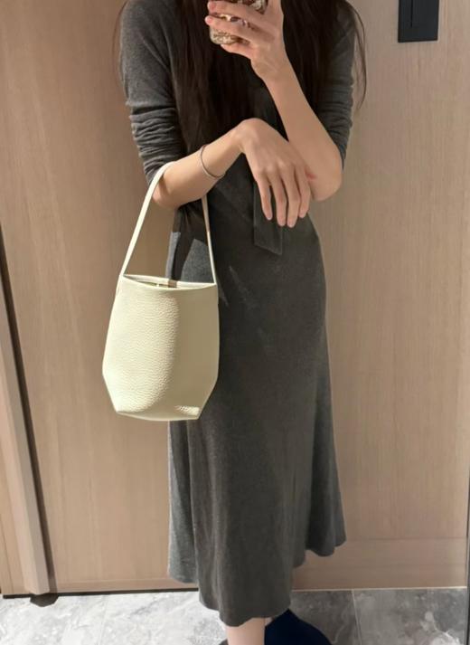 THE ROW Logo徽标系带开合 水桶包单肩手提包（CB） 商品图10