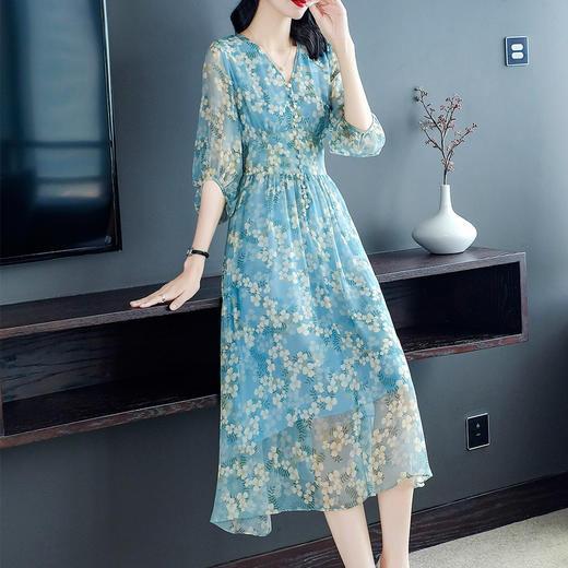 WWM-46535春夏新款女真碎花裙子桑蚕丝印花长裙短袖海边氛围连衣裙 商品图1