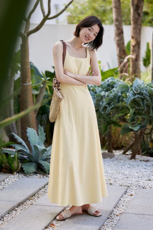 🔥有硬货，一批重工订单❗要高货的姐妹都看过来，这款真的有点东西👍 【伊泺杉法式方领嫩黄色连衣裙】巨显白💎我想好了七月份旅游就穿这件， 🌞实物显贵 商品图1