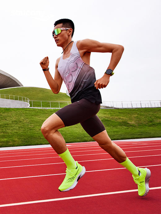 Saucony 索康尼 KINVARA 菁华16 轻量舒适跑步鞋 竞速运动鞋 商品图11