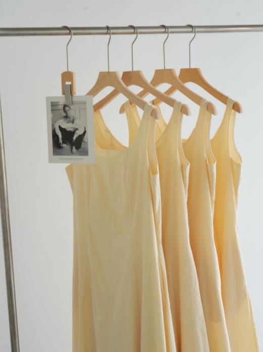 🔥有硬货，一批重工订单❗要高货的姐妹都看过来，这款真的有点东西👍 【伊泺杉法式方领嫩黄色连衣裙】巨显白💎我想好了七月份旅游就穿这件， 🌞实物显贵 商品图3