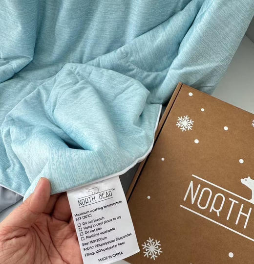 正品北极熊夏日凉被，亚马逊售价1199！无论是沙发上，床上都好用
180💰1.5✖️2米规格❗️
199💰2米✖️2.3米规格❗️ 商品图1