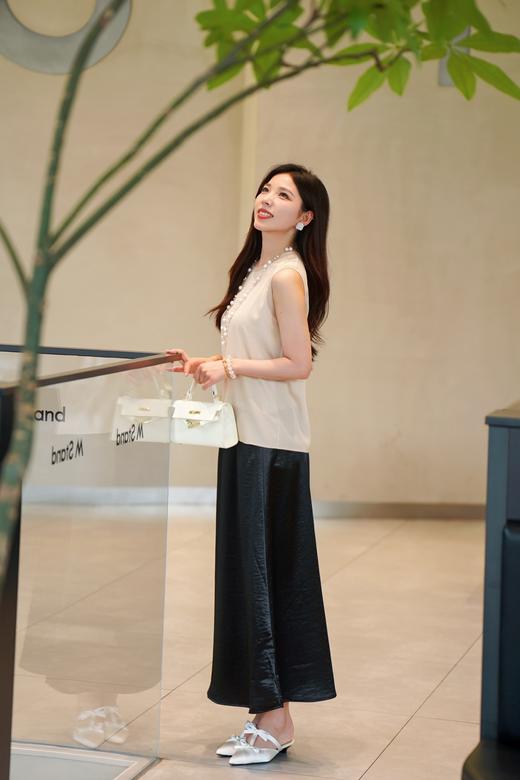 M2臣禾	【真丝背心】 拼罗纹合体版型无袖背心	JZ252050975 商品图7