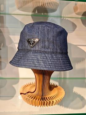 中性款牛仔三角标渔夫帽P00