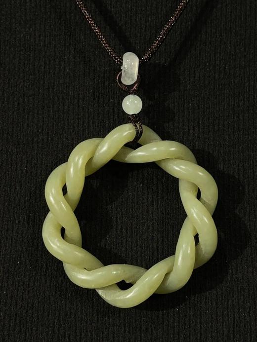 和田青黄玉镂雕绞绳麻花形环，顺丰包邮 商品图11