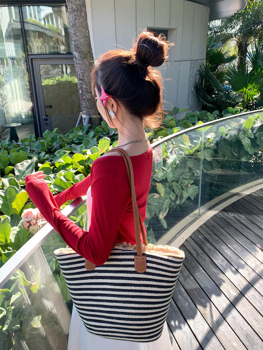 <曾小咸推荐>韩系氛围感温柔白色吊带连衣裙 商品图8