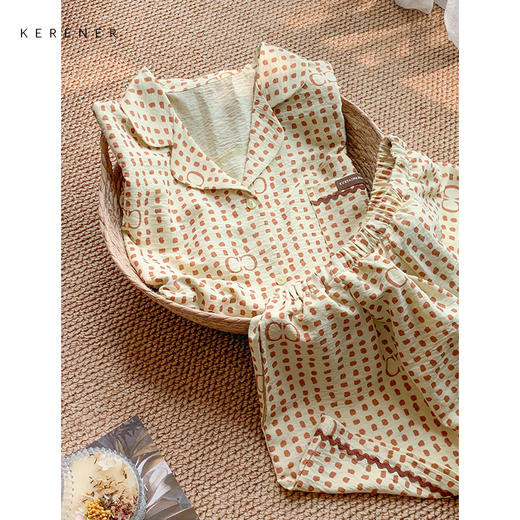 可人儿小众设计师新款泡泡绵女士睡衣夏季短袖可外出家居服三件套 商品图1