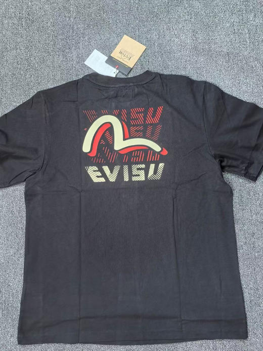 原单正品 EVISU男款T恤 印花纯棉圆领潮流时尚休闲百搭短袖 上身舒适 100%全棉
产地 柬埔寨 尺码 M/16   L/8 XL/39 商品图5