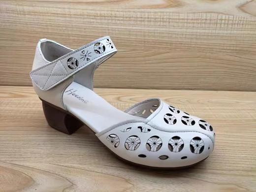 豪行真皮休闲女鞋23292835时尚中跟包头凉鞋 商品图0