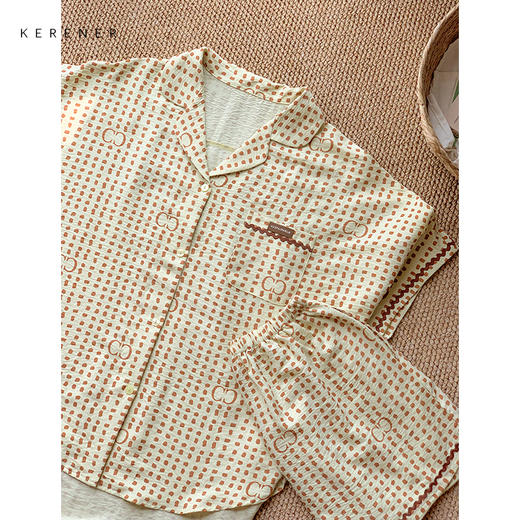 可人儿小众设计师新款泡泡绵女士睡衣夏季短袖可外出家居服三件套 商品图2