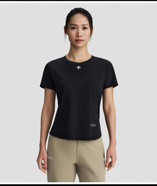 点此购买 迪桑特夏季箭头女士速干短袖T恤 BK 319532 商品图6