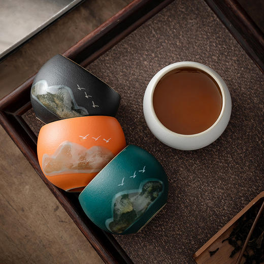 一杯山水 江湖宁静【万里河山国潮好礼】龙蛋杯 直身杯 远山意境 釉色莹润 商品图5