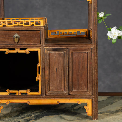 清	红木嵌黄杨木圈口围栏博古架摆件 商品图4