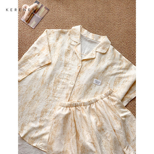 可人儿小众设计师新款泡泡绵女士睡衣夏季短袖可外出家居服三件套 商品图3